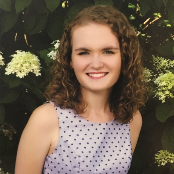 Meet your posher! - Picture 3 of 8